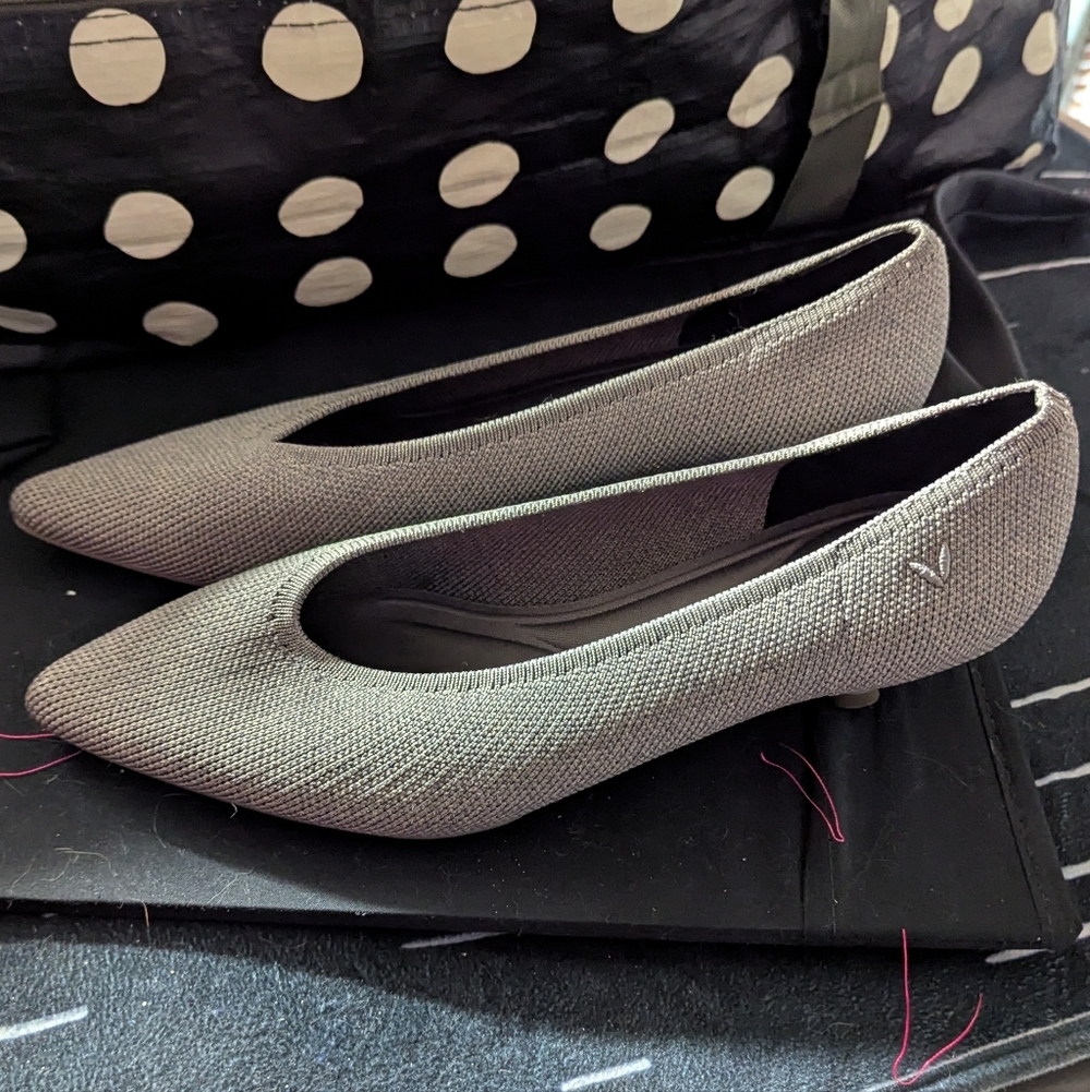 Vivaia Women's Gray Heels 38.5